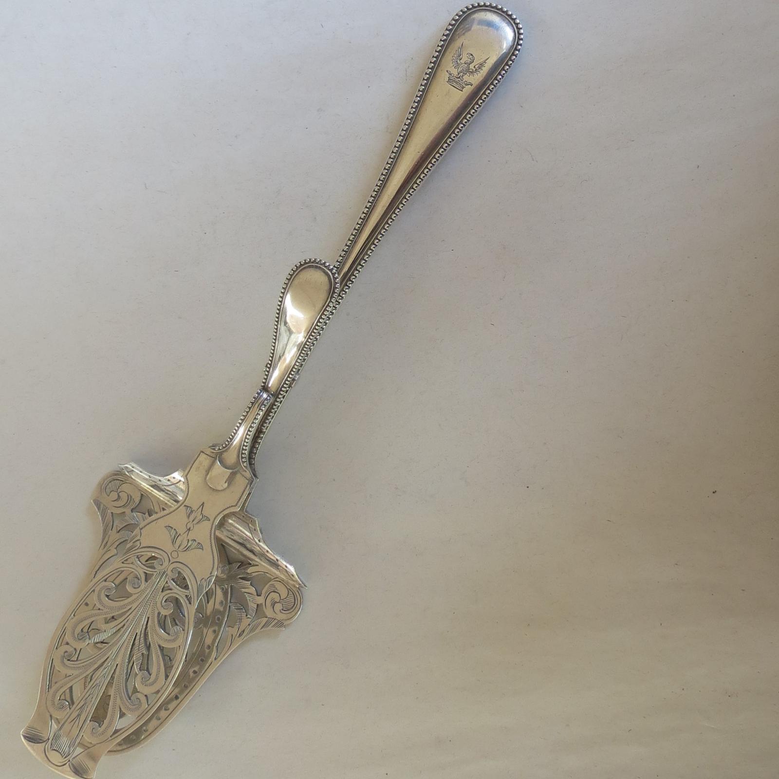 Large Pair of Victorian Silver Serving Tongs (1 of 9) Large Pair of Victorian Silver Serving Tongs (1 of 9)