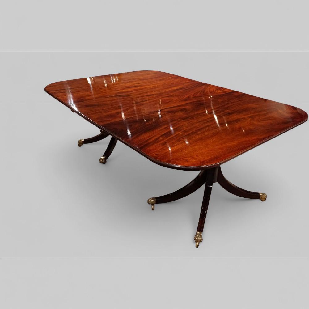 Georgian-style Mahogany Twin-pillar Dining Table (1 of 12)