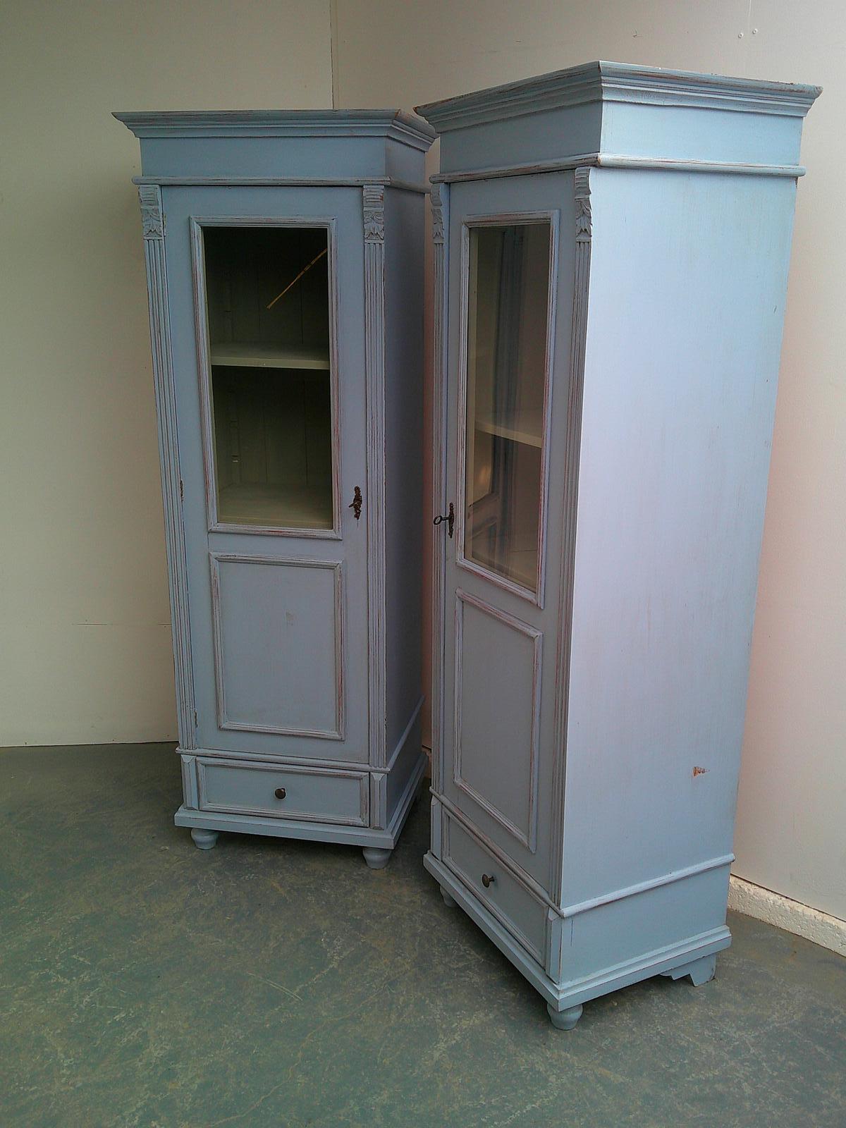 Cracking Pair of Light Blue Antique Pine Kitchen / Bathroom Display Cabinets (1 of 10) Cracking Pair of Light Blue Antique Pine Kitchen / Bathroom Display Cabinets (1 of 10)