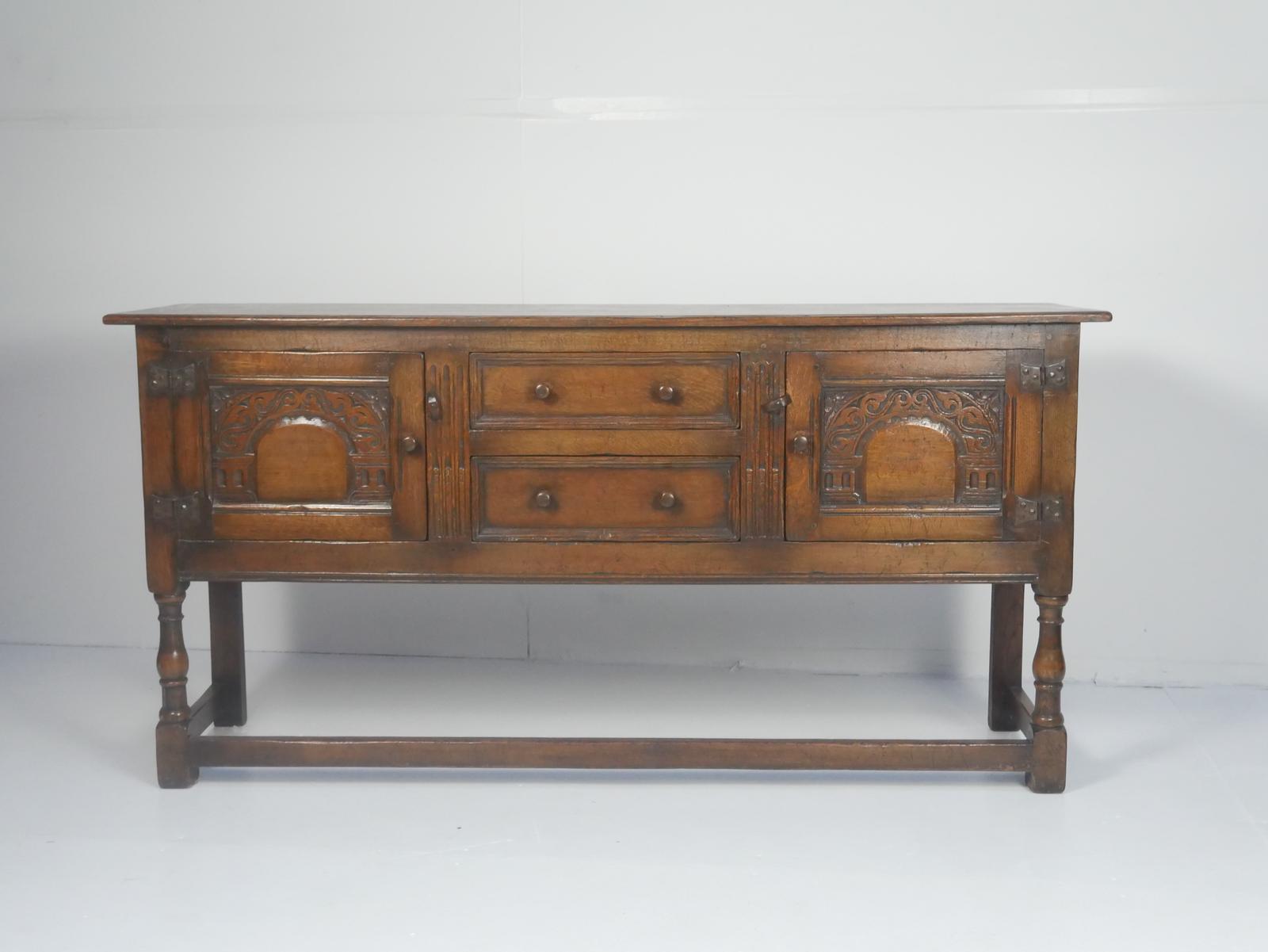 Large Ipswich Oak Sideboard (1 of 11) Large Ipswich Oak Sideboard (1 of 11)