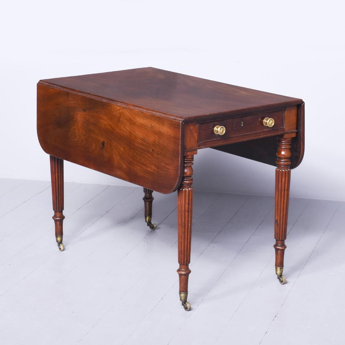 Gillows Style Pembroke Table (1 of 9)