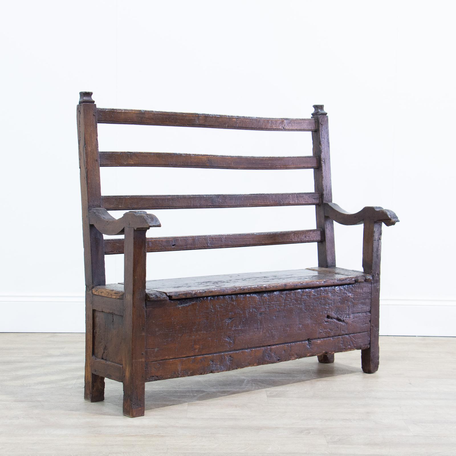 Small Early 19th Century Country Box Settle (1 of 18) Small Early 19th Century Country Box Settle (1 of 18)
