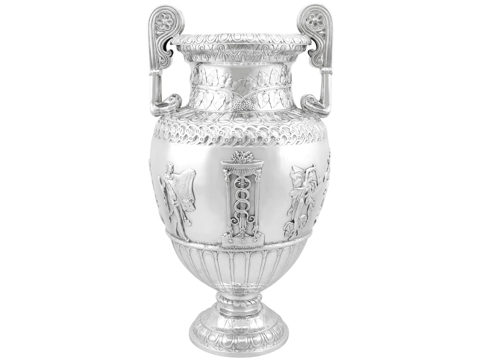 Antique Victorian Sterling Silver Presentation Vase / Centrepiece (1 of 20) Antique Victorian Sterling Silver Presentation Vase / Centrepiece (1 of 20)