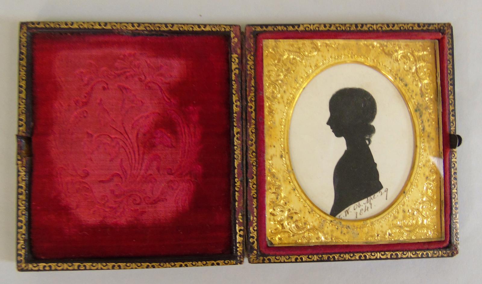 Antique Silhouette in Case 19th Century (1 of 4)