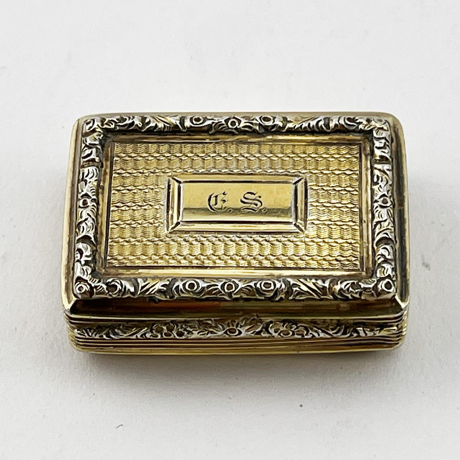 Good Quality Georgian Sterling Silver Gilt Vinaigrette (1 of 6)
