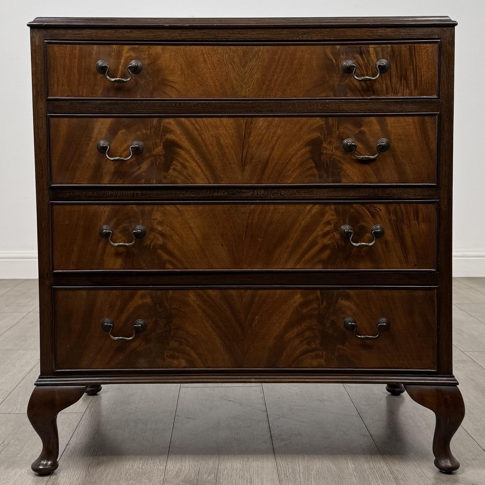 Antique 20th Century Chest of Drawers in Mahogany (1 of 11) Antique 20th Century Chest of Drawers in Mahogany (1 of 11)