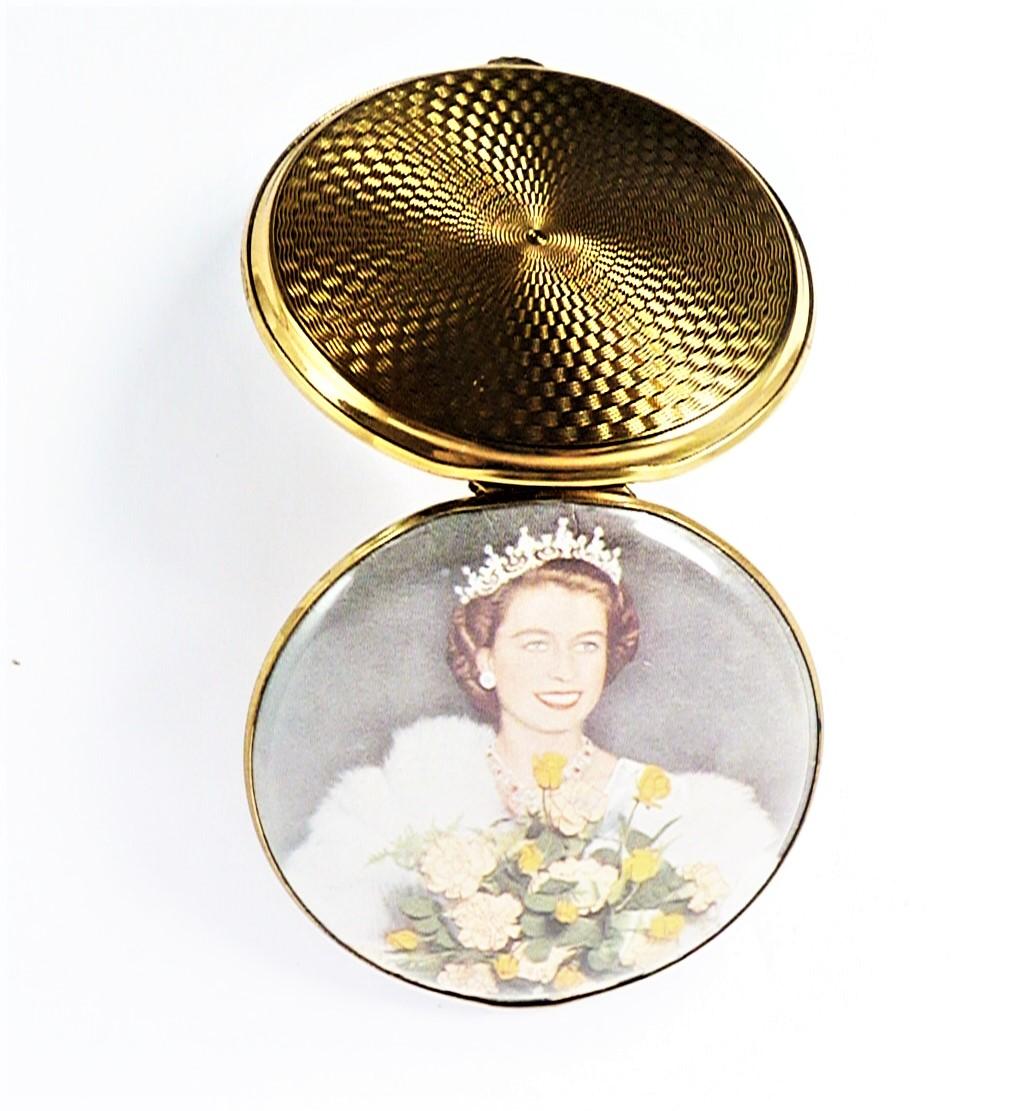 1950s Era Queen Elizabeth II Coronation Compact (1 of 5)