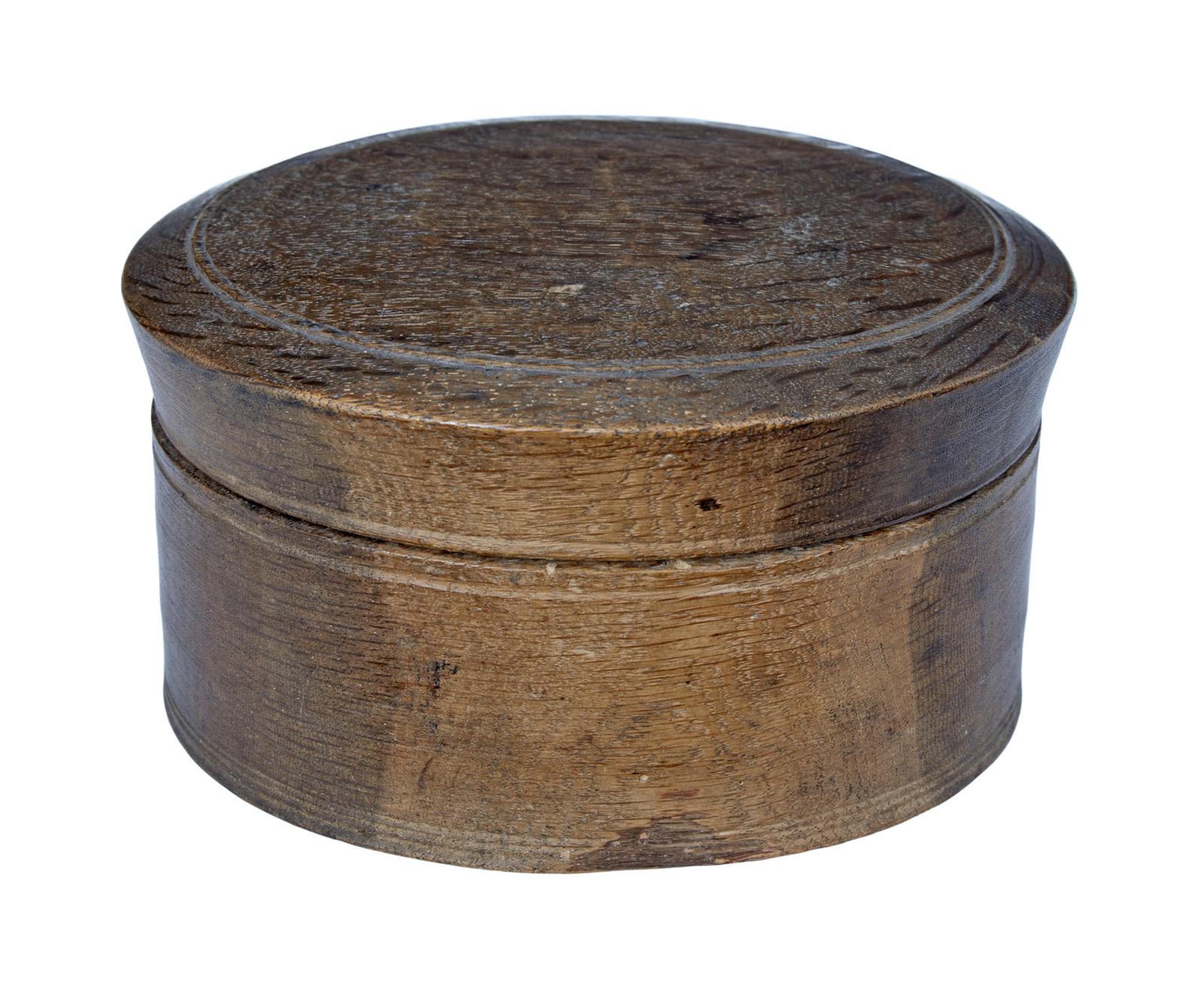 Early 19th Century Swedish Carved Oak Lidded Box (1 of 6)
