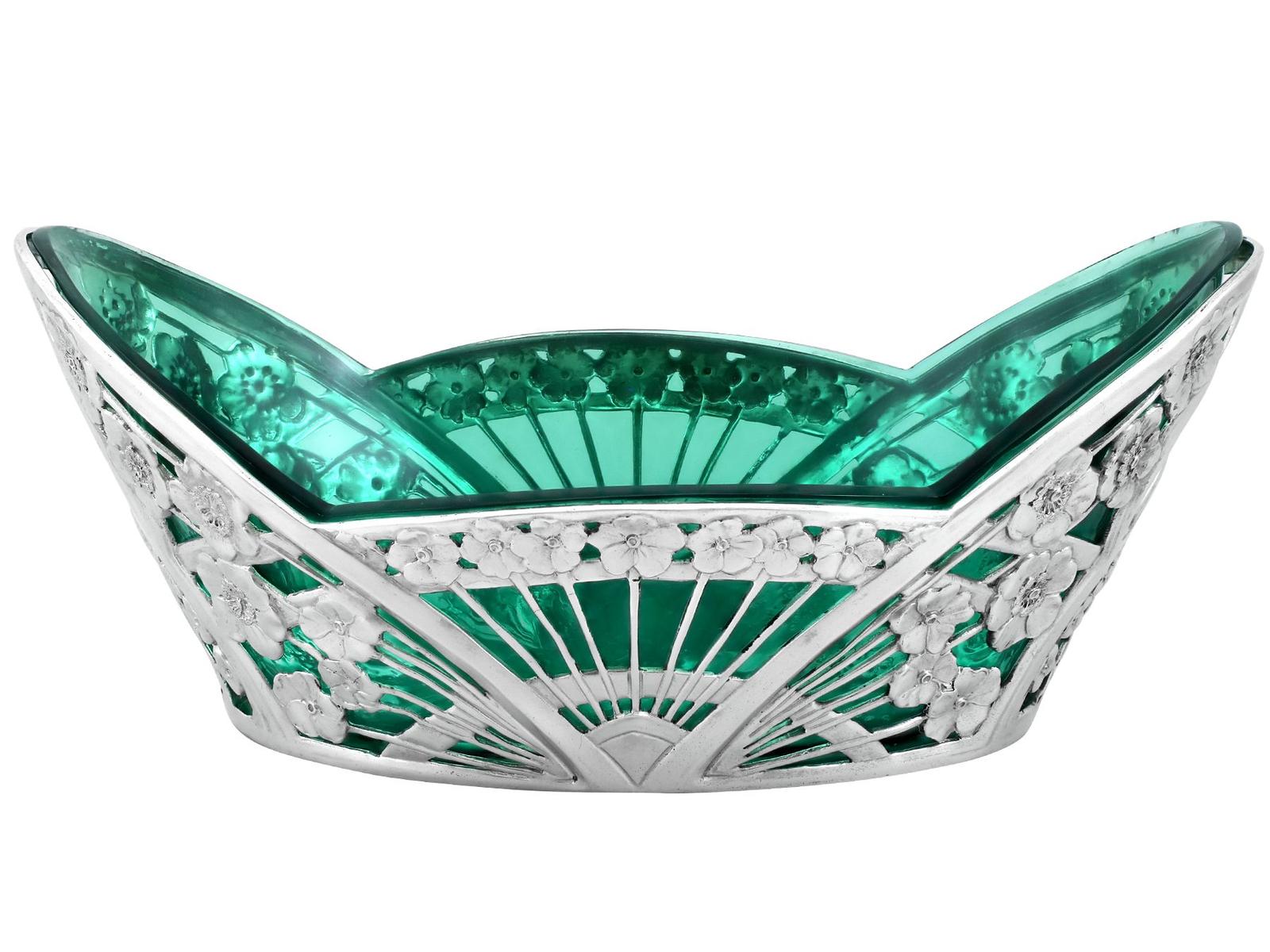 German Silver & Green Glass Dish / Centrepiece - Art Deco - Antique c.1920 (1 of 12) German Silver & Green Glass Dish / Centrepiece - Art Deco - Antique c.1920 (1 of 12)