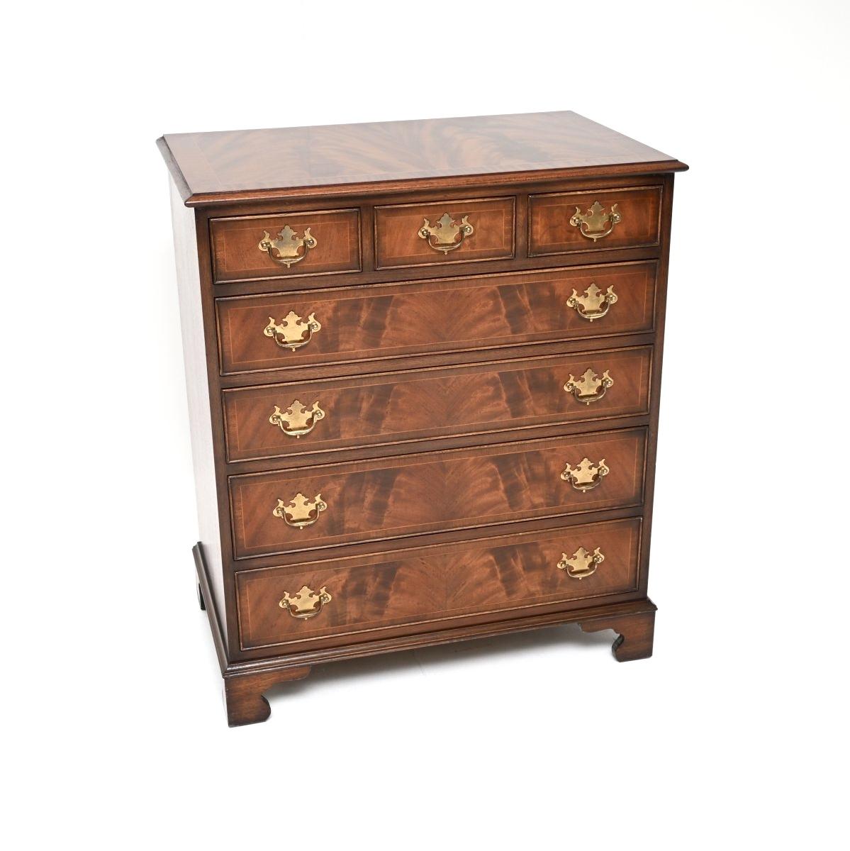 Georgian Style Mahogany Chest of Drawers (1 of 9) Georgian Style Mahogany Chest of Drawers (1 of 9)