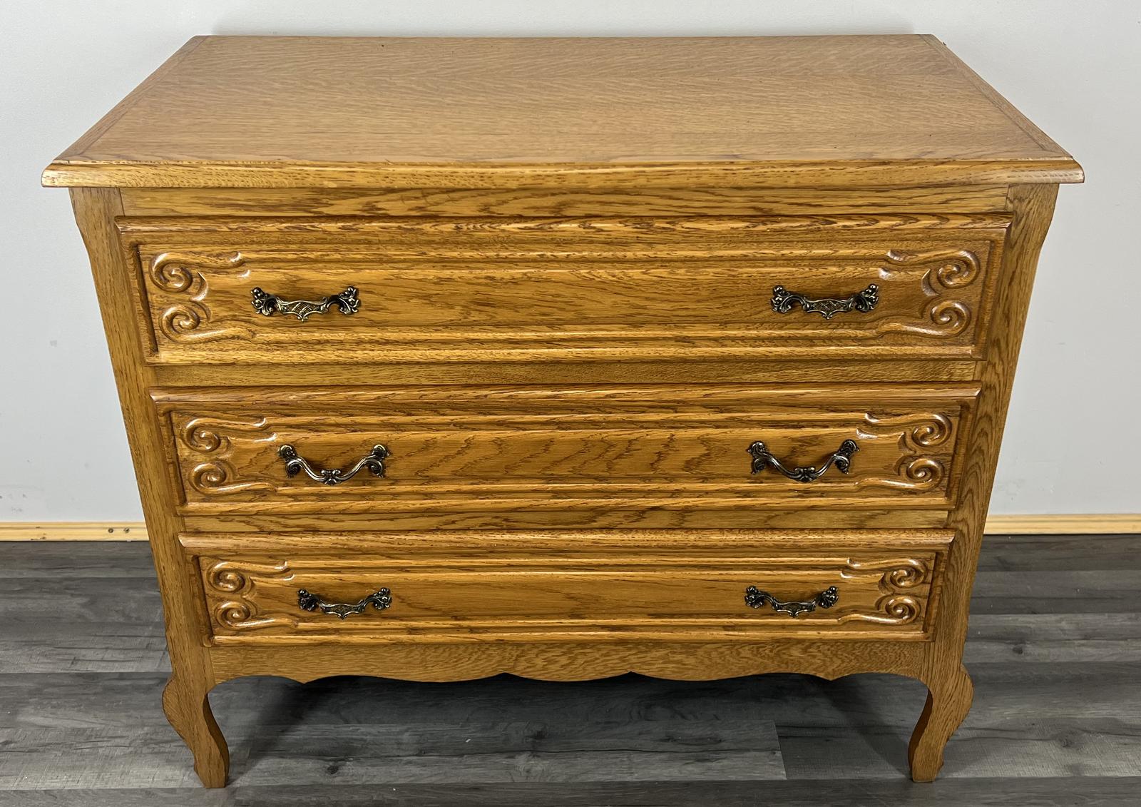 Vintage French Chest of Drawers (1 of 8)