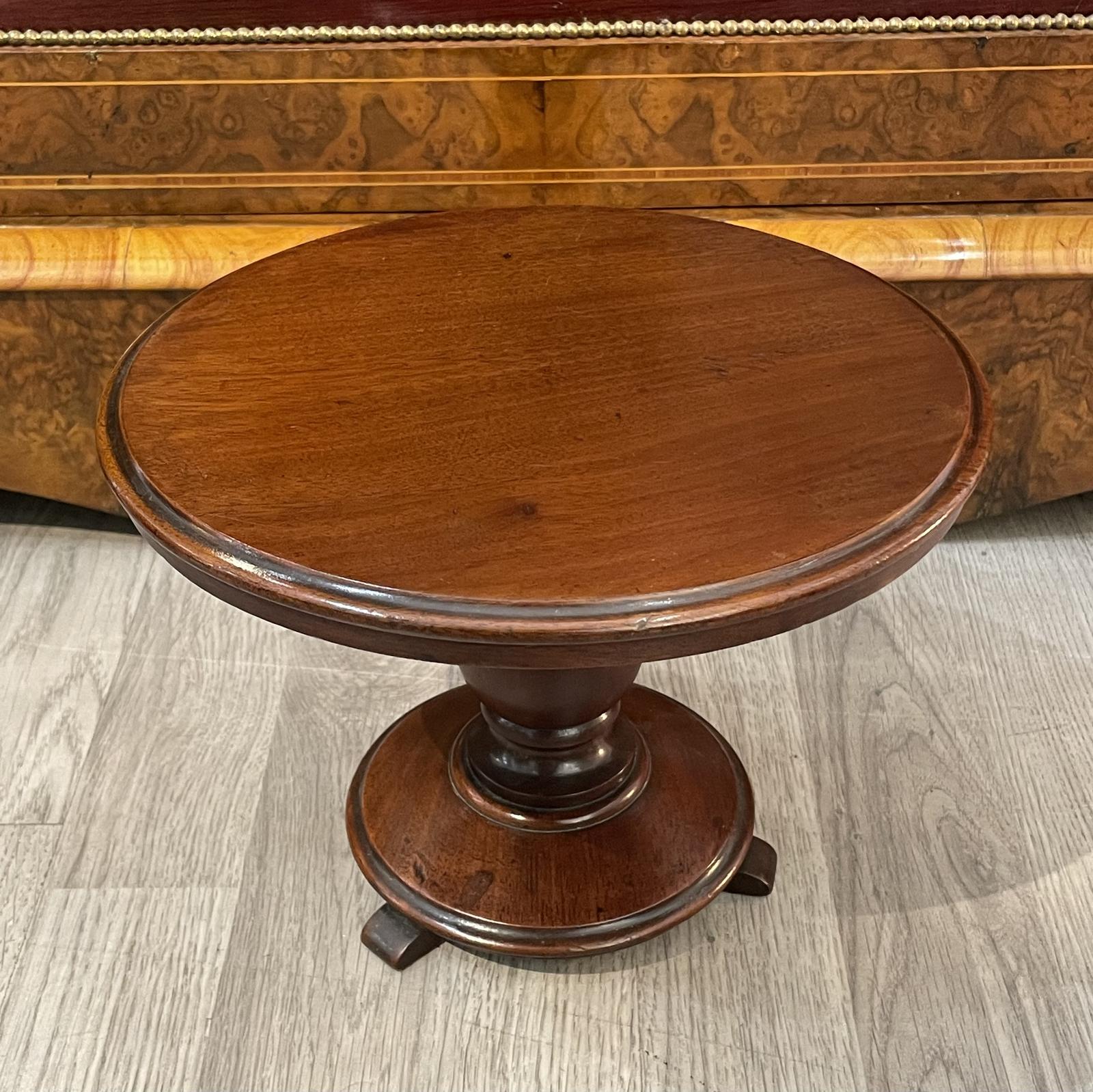 Victorian Apprentice Salesman’s Sample Table (1 of 6) Victorian Apprentice Salesman’s Sample Table (1 of 6)