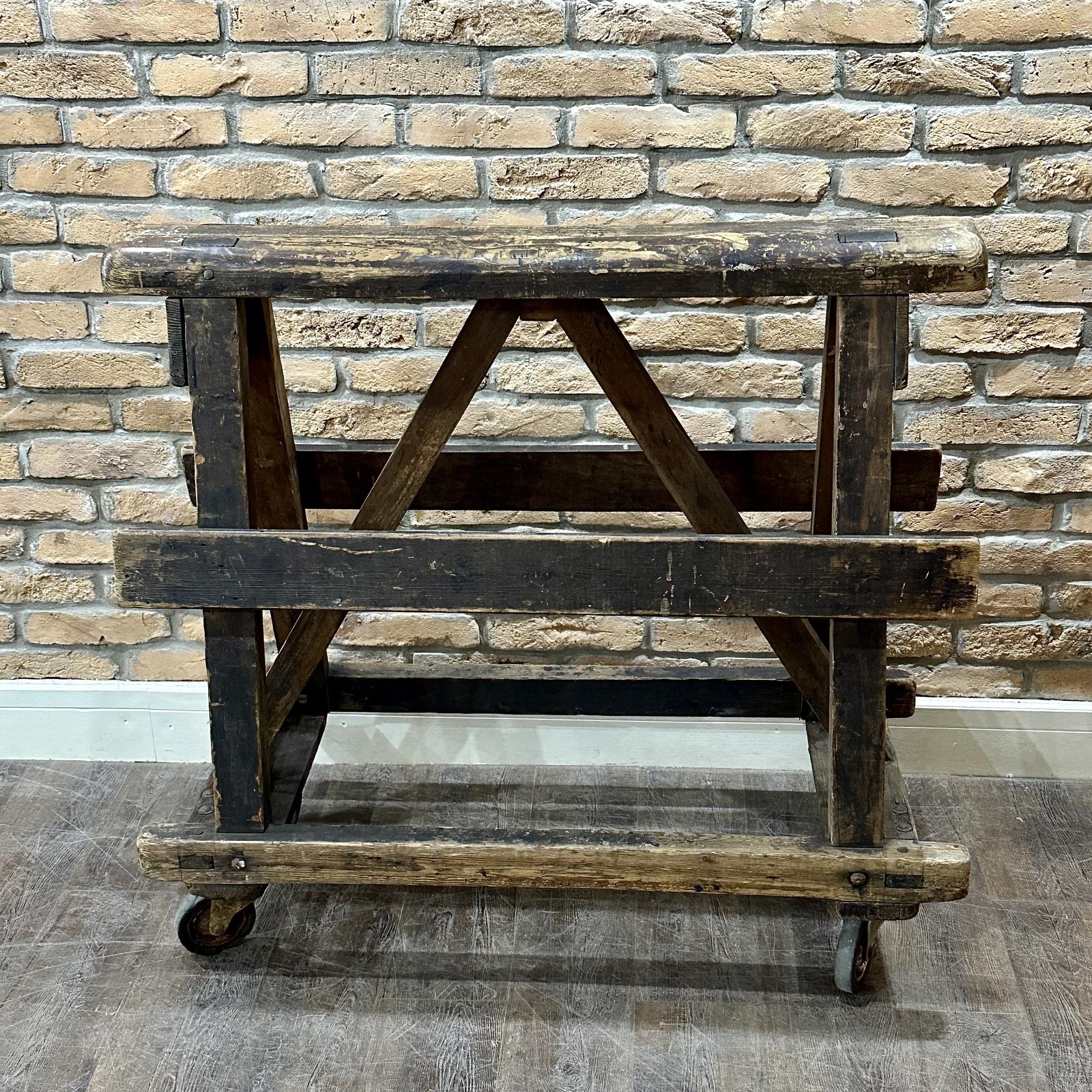 1900s Solid Pine Saddle Horse (1 of 5) 1900s Solid Pine Saddle Horse (1 of 5)