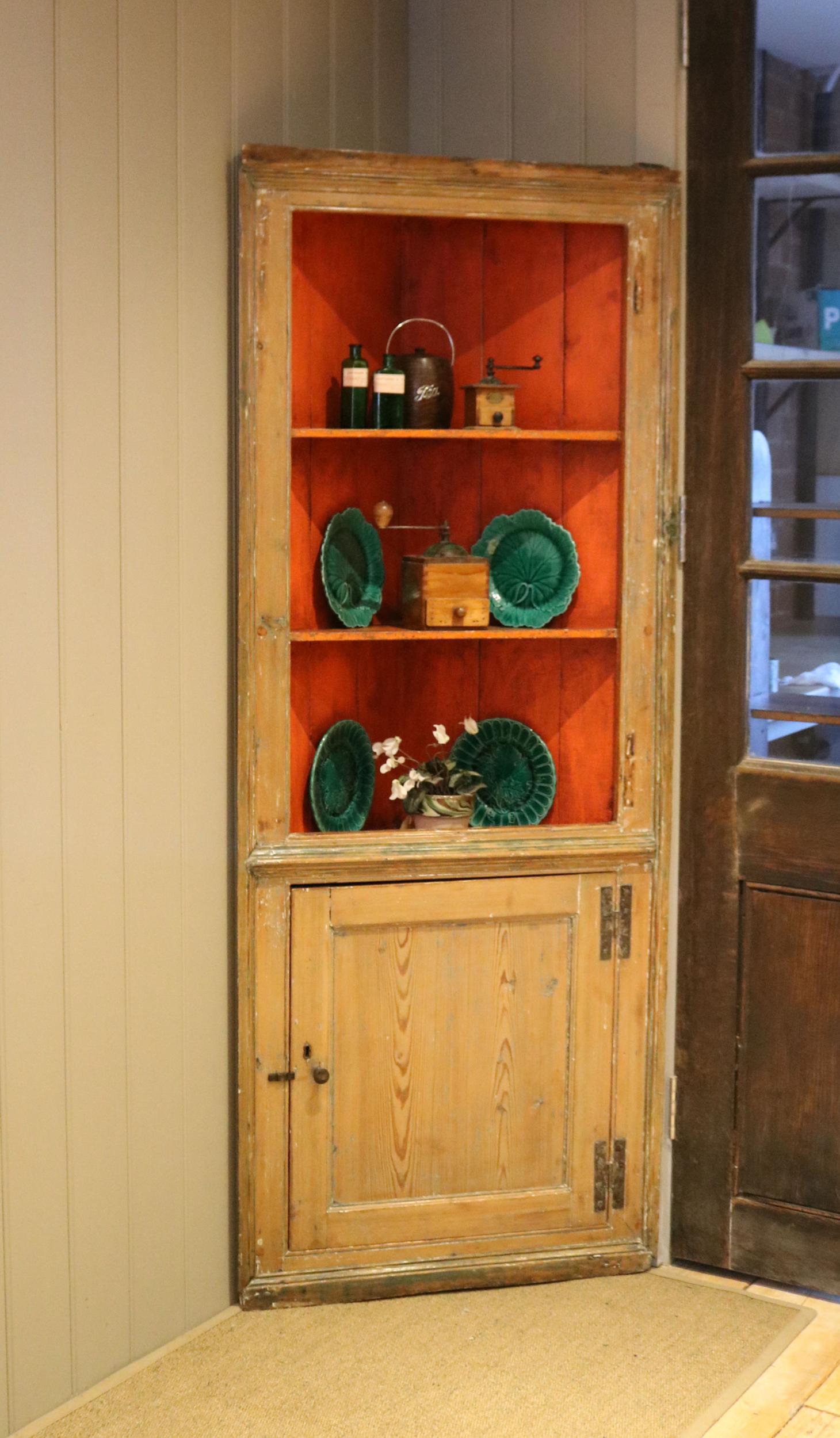 Early 19th Century Pine Corner Cabinet (1 of 10) Early 19th Century Pine Corner Cabinet (1 of 10)