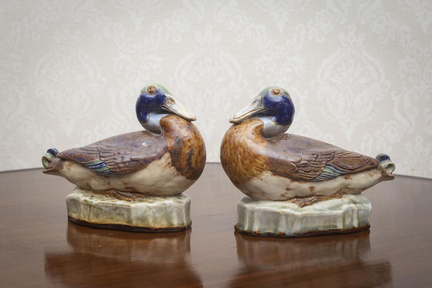 Pair of Doulton Stoneware Ducks (1 of 9)