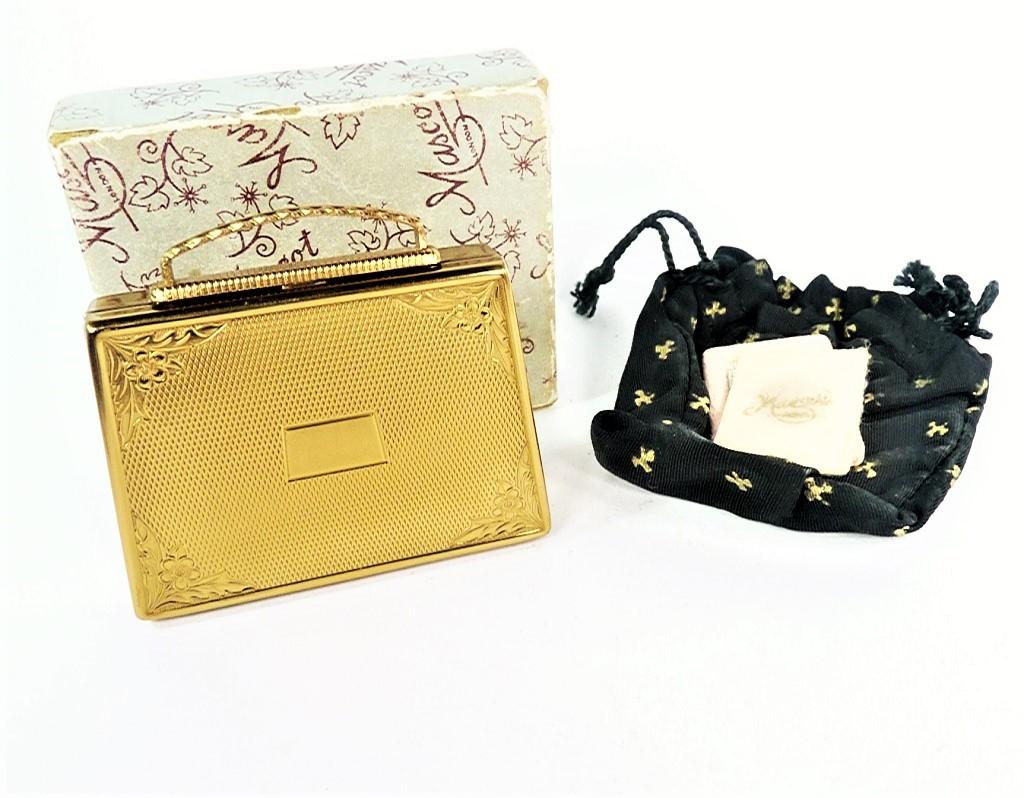 1950s Mascot Handbag Shaped Musical Compact Mirror (1 of 7) 1950s Mascot Handbag Shaped Musical Compact Mirror (1 of 7)