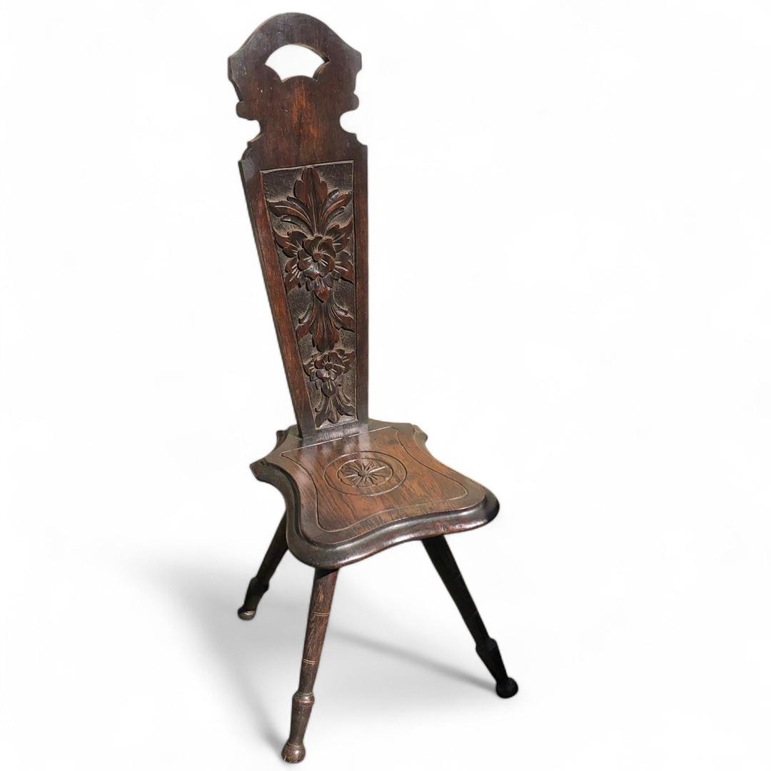 Antique Oak Spinning Chair Carved Flowers (1 of 11)