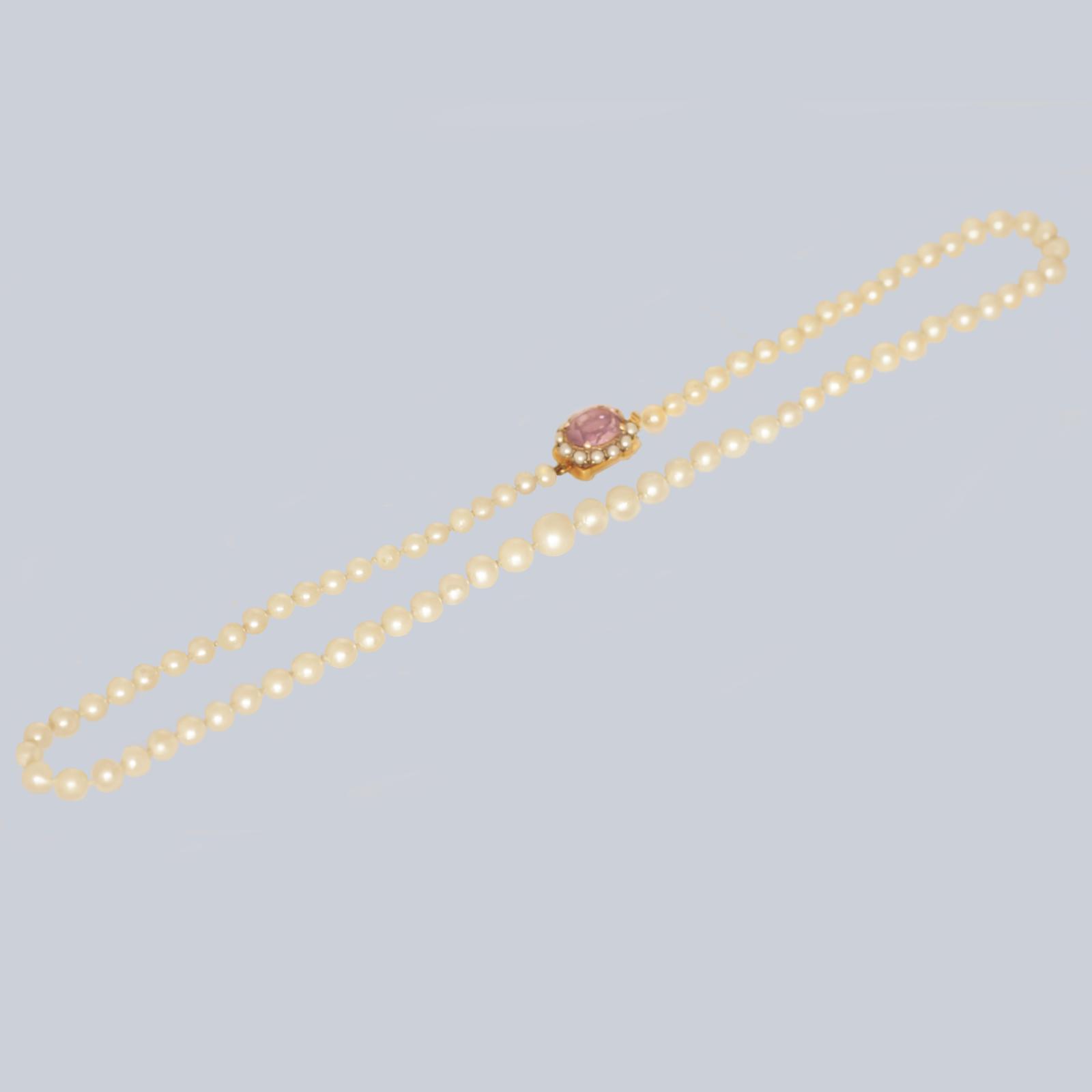1960s Pearl Necklace with Amethyst 9ct Gold Clasp London 1966 Vintage Cultured Pearls (1 of 7) 1960s Pearl Necklace with Amethyst 9ct Gold Clasp London 1966 Vintage Cultured Pearls (1 of 7)