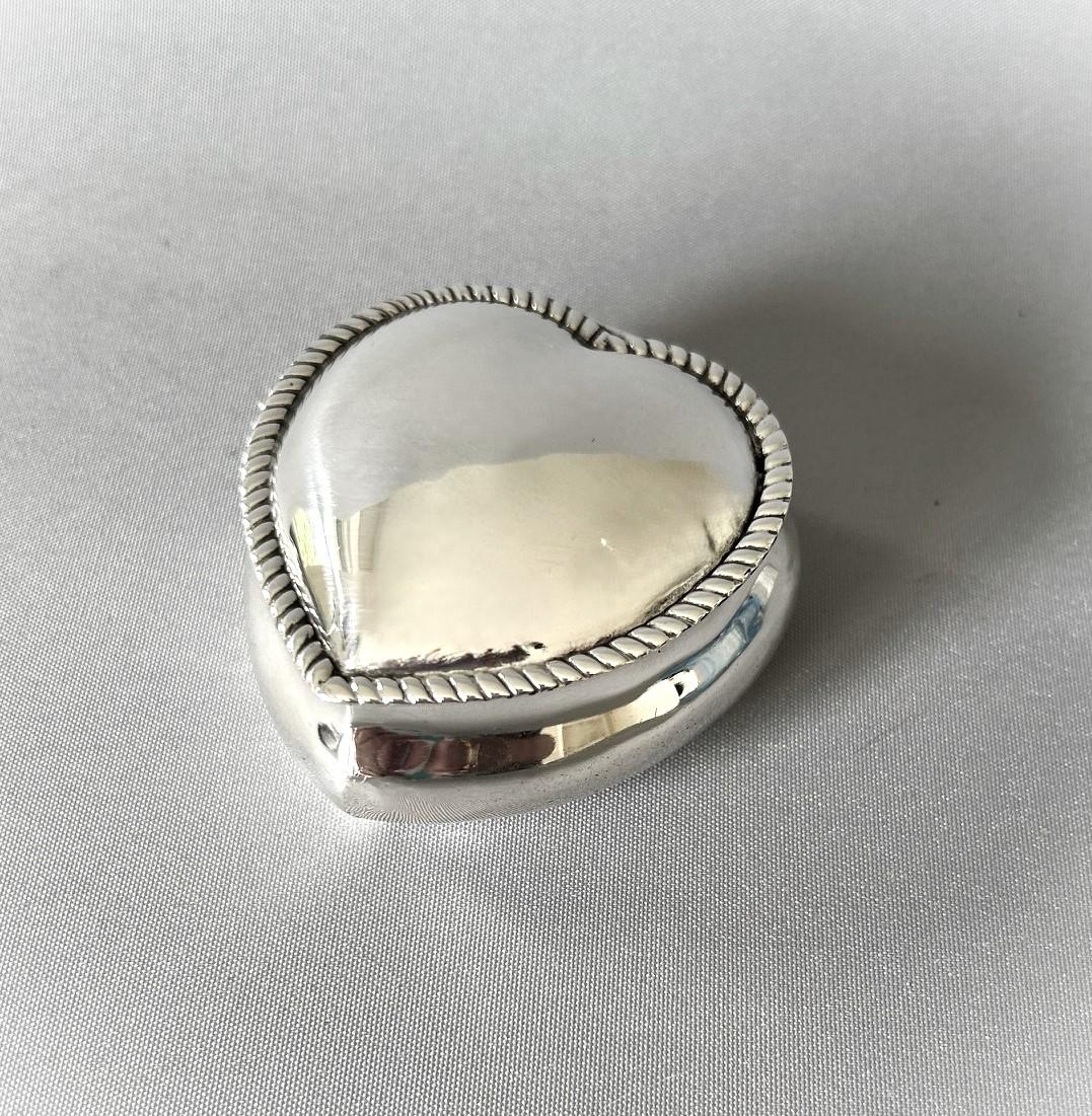 Chester Silver Heart Shaped Trinket Box (1 of 9) Chester Silver Heart Shaped Trinket Box (1 of 9)