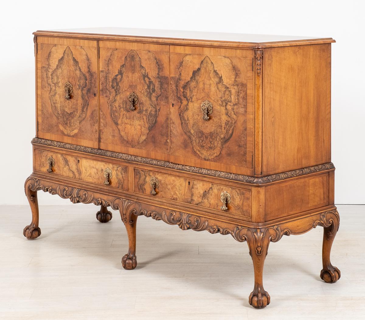 Stunning Walnut 3 Door Side Cabinet (1 of 9) Stunning Walnut 3 Door Side Cabinet (1 of 9)