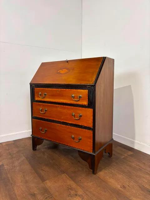 Edwardian Inlaid Mahogany Bureau (1 of 14) Edwardian Inlaid Mahogany Bureau (1 of 14)