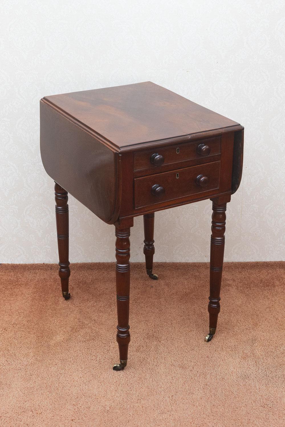 Small Pembroke Work/side Table in Mahogany (1 of 13) Small Pembroke Work/side Table in Mahogany (1 of 13)