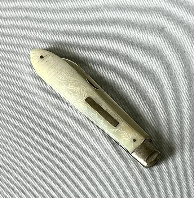 Fine George V Silver & Mother of Pearl Folding Fruit Knife (1 of 6) Fine George V Silver & Mother of Pearl Folding Fruit Knife (1 of 6)