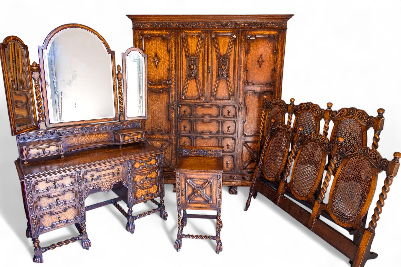 ANTIQUE JACOBEAN STYLE CARVED OAK BEDROOM SUITE (1 of 7)
