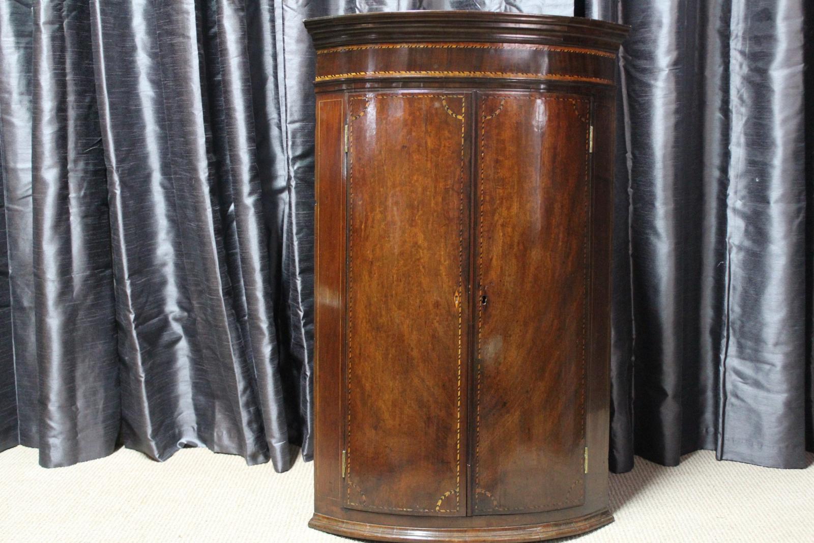 Corner Cupboard (1 of 5)