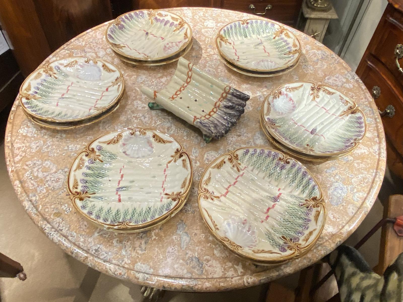 Set of 12 Asparagus Plates & Server (1 of 5)