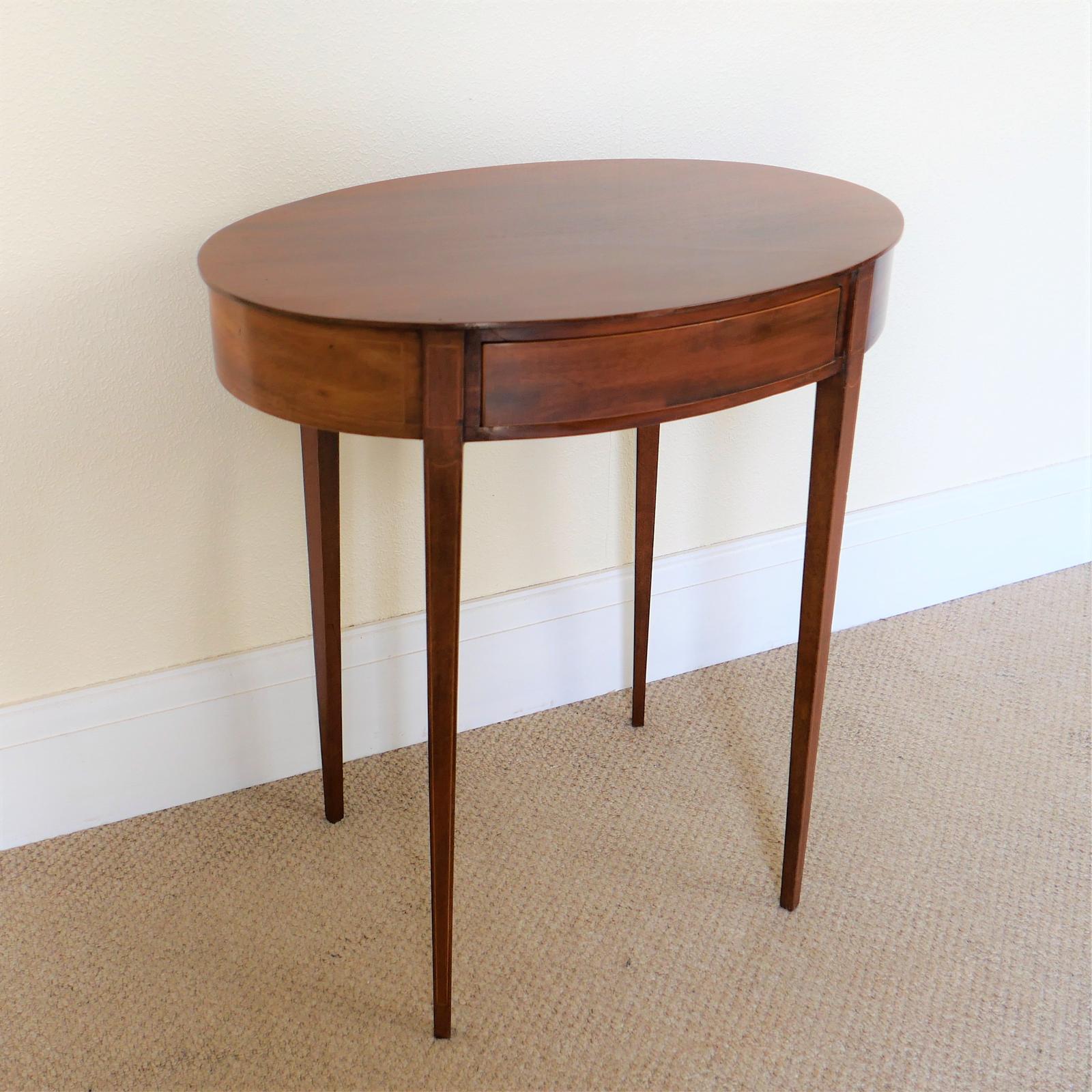 Edwardian Mahogany Oval Occasional Table with Drawer c.1910 (1 of 6)