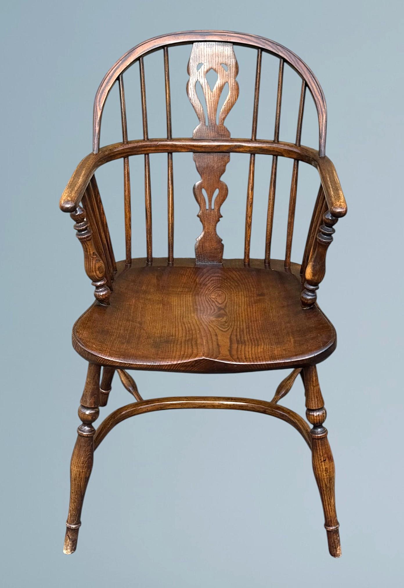 Elm Windsor Arm Chair (1 of 12)
