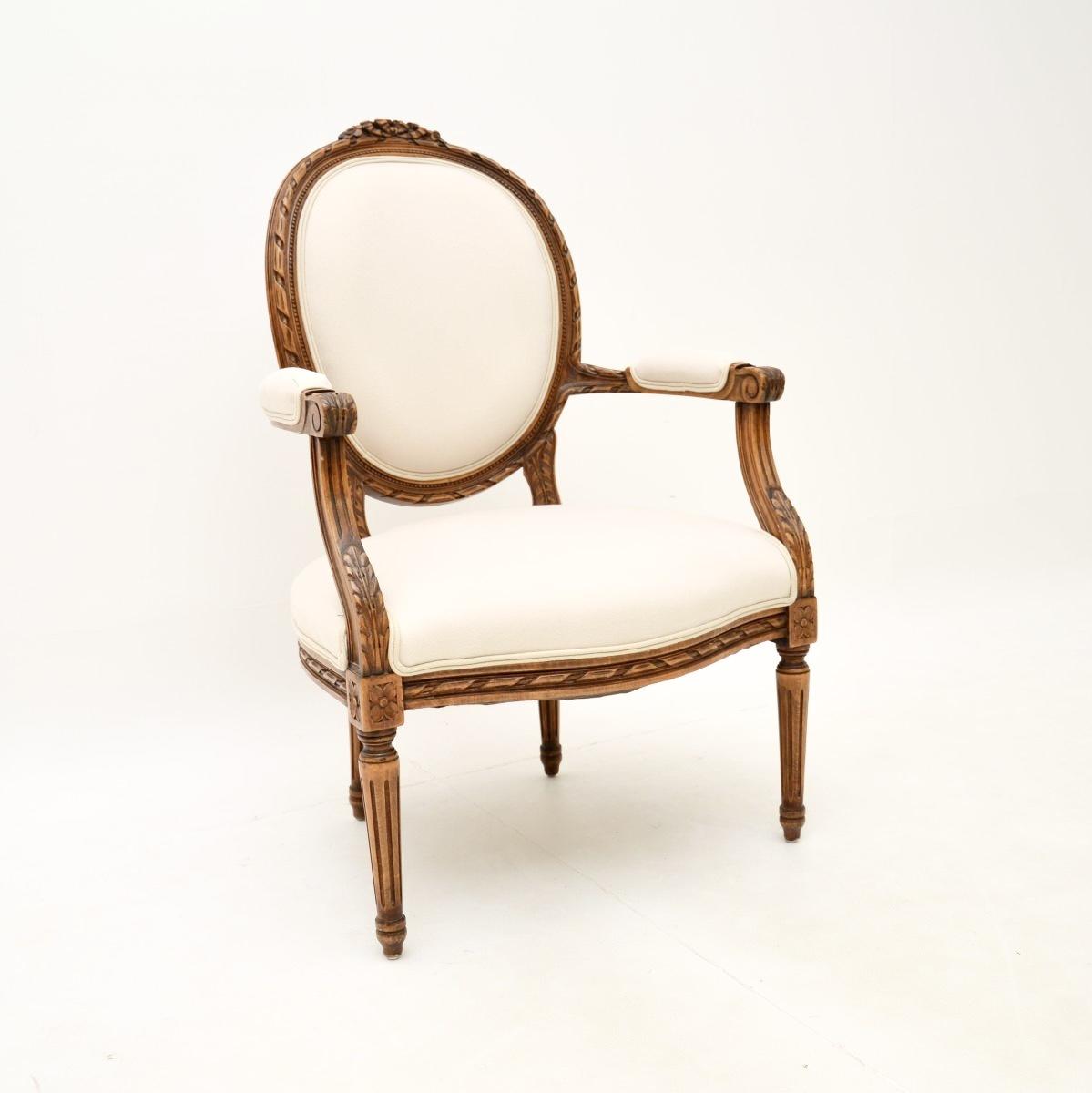 Antique French Carved Walnut Salon Chair (1 of 9) Antique French Carved Walnut Salon Chair (1 of 9)