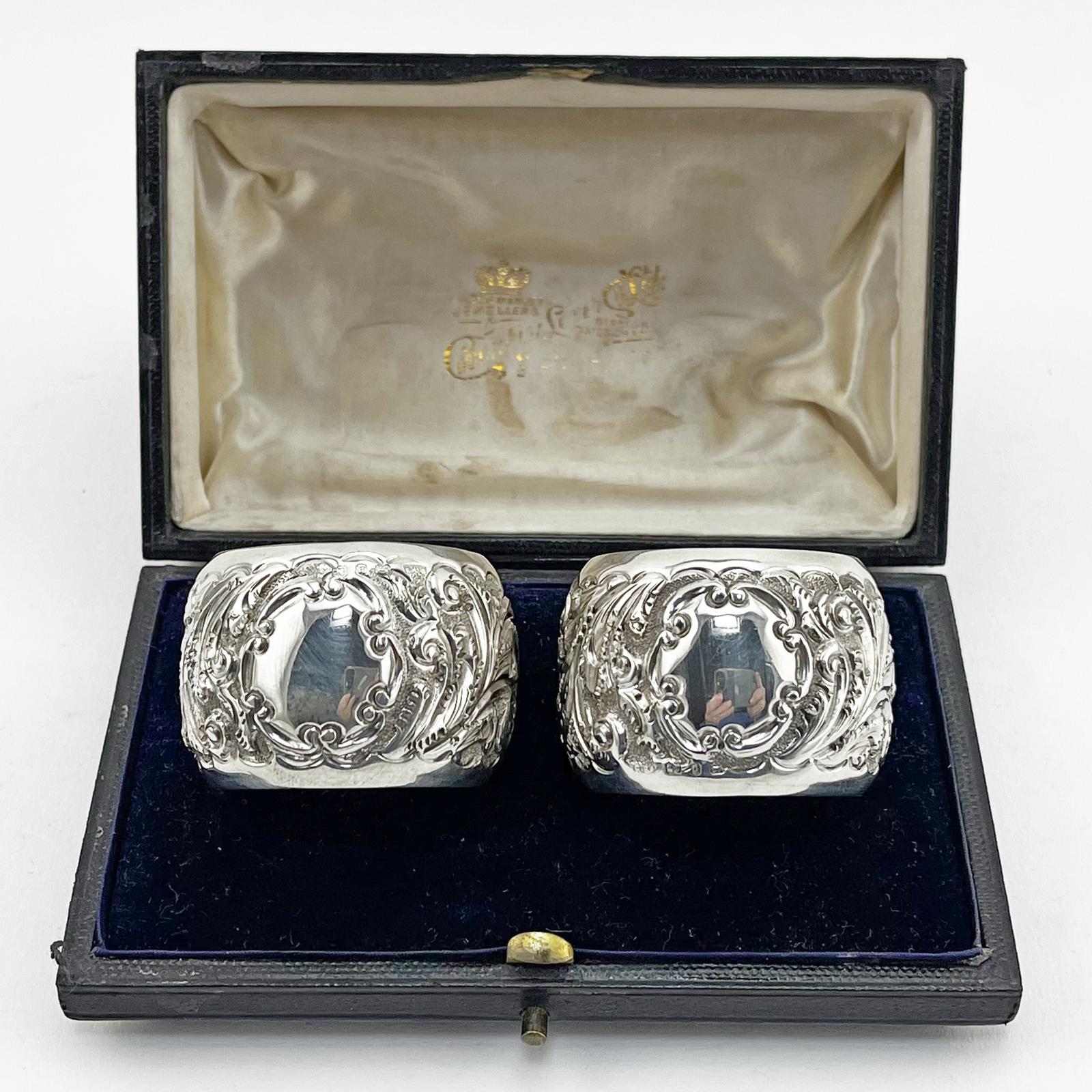 Pair of Boxed Victorian Sterling Silver Napkin Rings (1 of 7) Pair of Boxed Victorian Sterling Silver Napkin Rings (1 of 7)