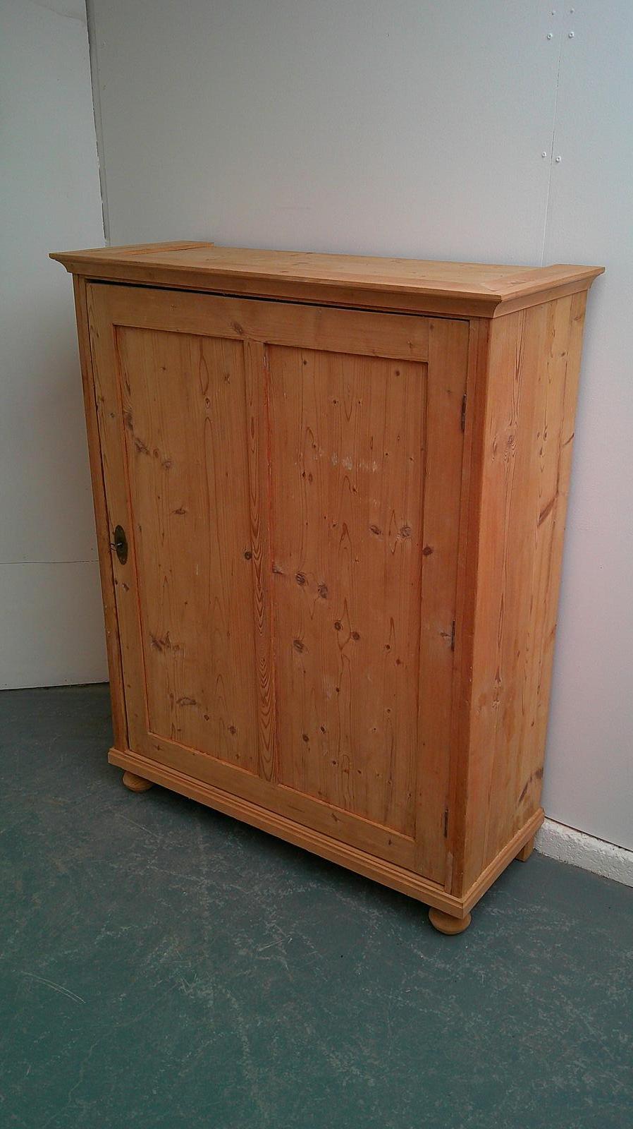 A Wide Victorian Antique/Old Pine 1 Door Storage Cupboard to Wax/Paint (1 of 7)