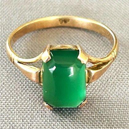 9ct Gold & Chrysoprase Art Deco Ring (1 of 6)