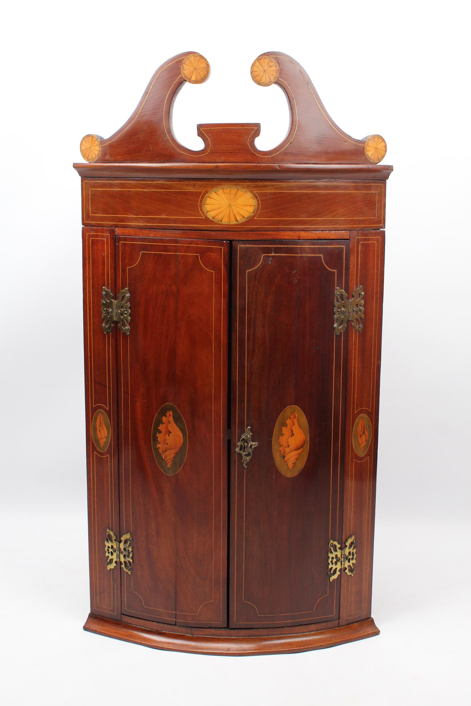 Small Georgian Mahogany Bow Front Corner Cupboard (1 of 13)