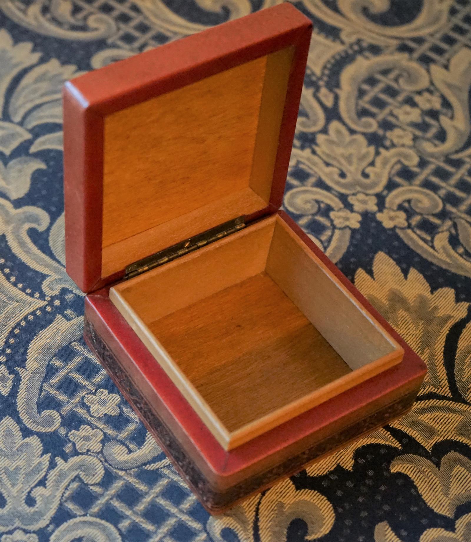 Vintage Ornate Wood Box Ideal Jewellery - Gift (1 of 8) Vintage Ornate Wood Box Ideal Jewellery - Gift (1 of 8)