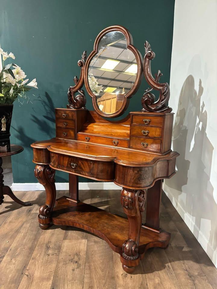 Victorian Mahogany Duchess Dressing Table (1 of 16) Victorian Mahogany Duchess Dressing Table (1 of 16)