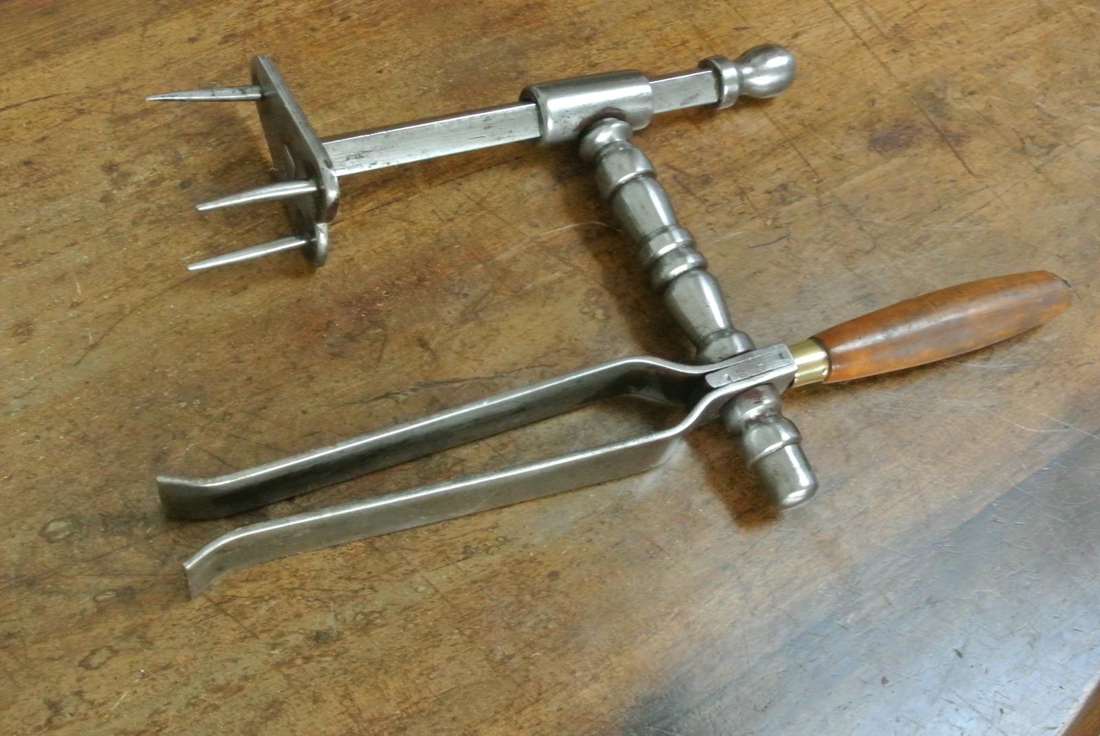 Early 19th Century Steel Adjustable Fireplace  Bar Grate Lark Spit (1 of 7)