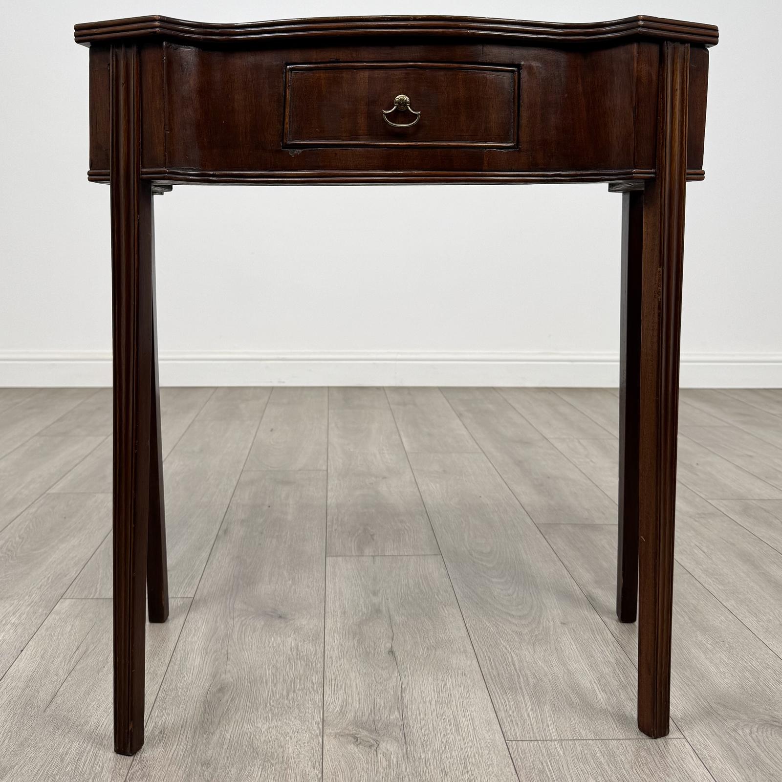 Antique 20th Century Small Mahogany Side Table (1 of 11)