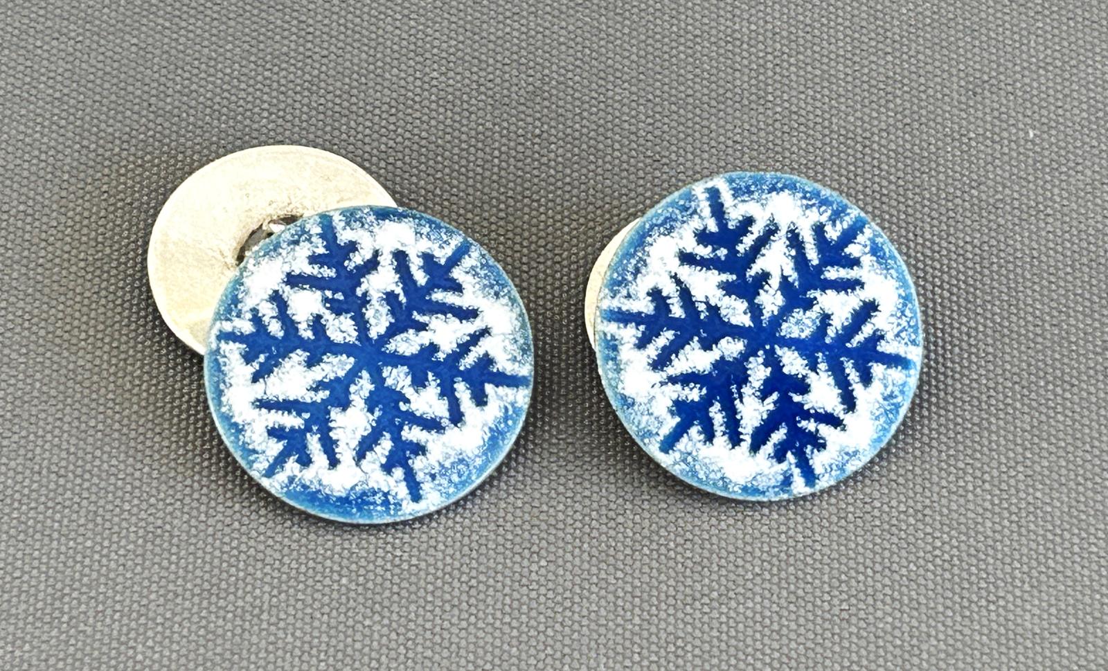 Rare Pair of Silver & Enamel Snowflake Cufflinks (1 of 4) Rare Pair of Silver & Enamel Snowflake Cufflinks (1 of 4)