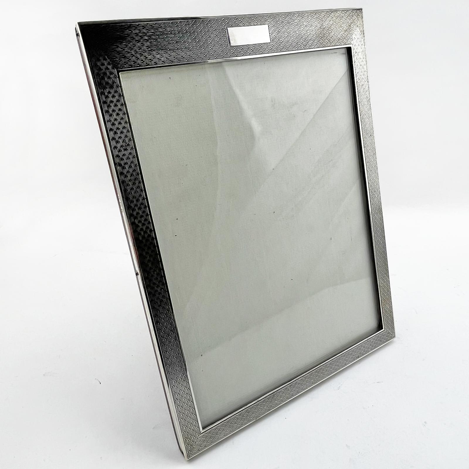 Impressive Engine Turned Style Sterling Silver Photo Frame (1 of 6) Impressive Engine Turned Style Sterling Silver Photo Frame (1 of 6)