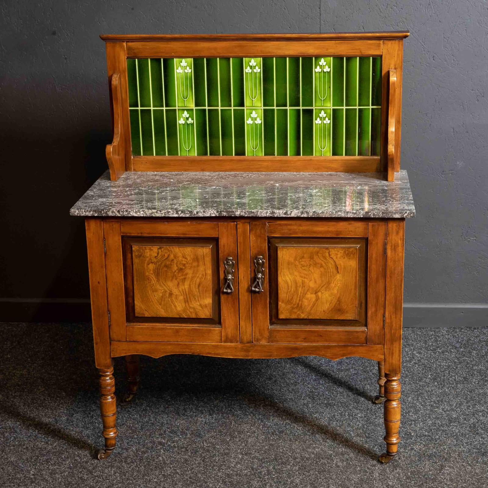 Late Victorian Walnut Washstand (1 of 9) Late Victorian Walnut Washstand (1 of 9)