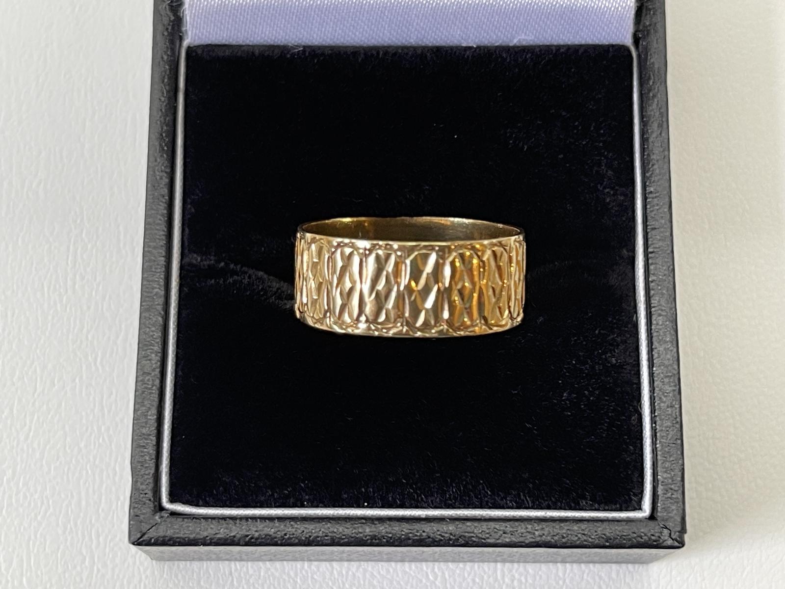 Vintage 18ct 18k 18 Carat Yellow Gold Ring Embossed Band 3.8g (1 of 7)