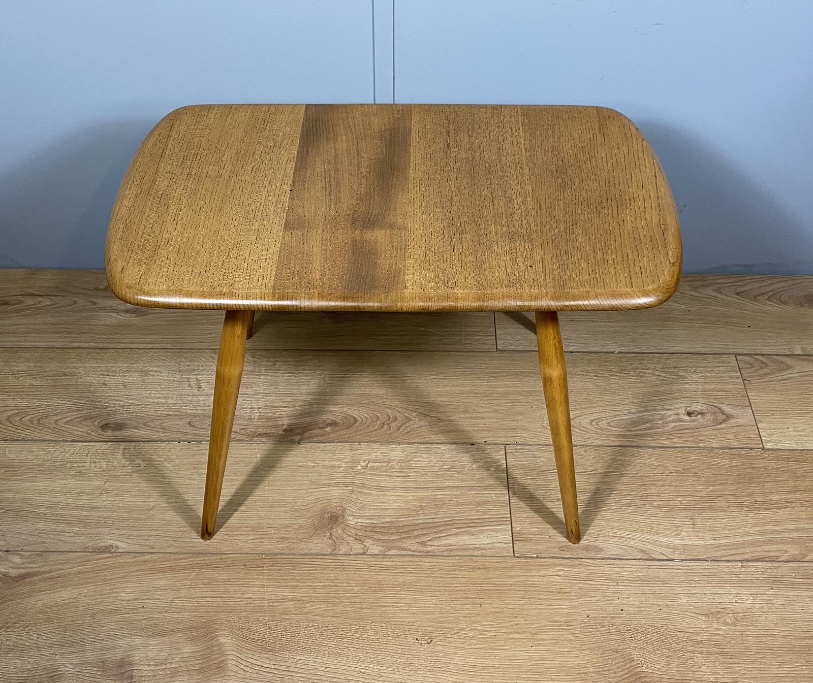 Ercol Small Coffee Table LA409306