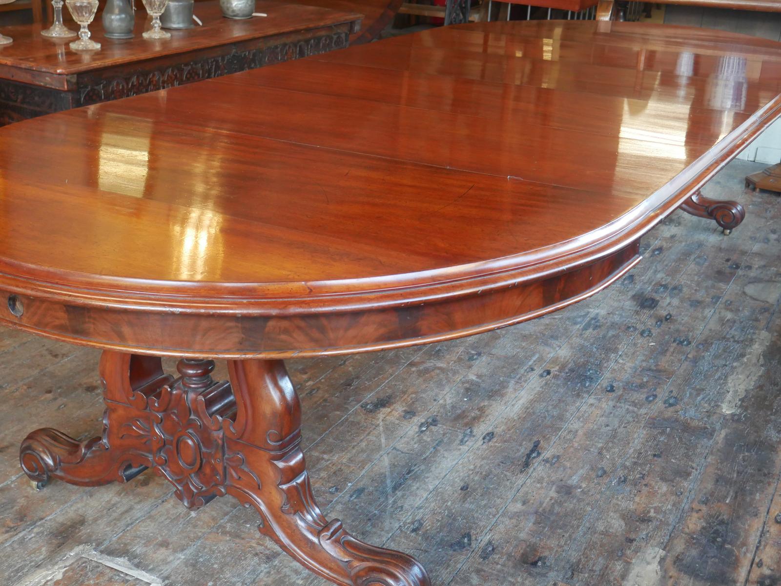 Victorian Four Leaf Mahogany Extending Table - Seats 12 to 14 (1 of 15)