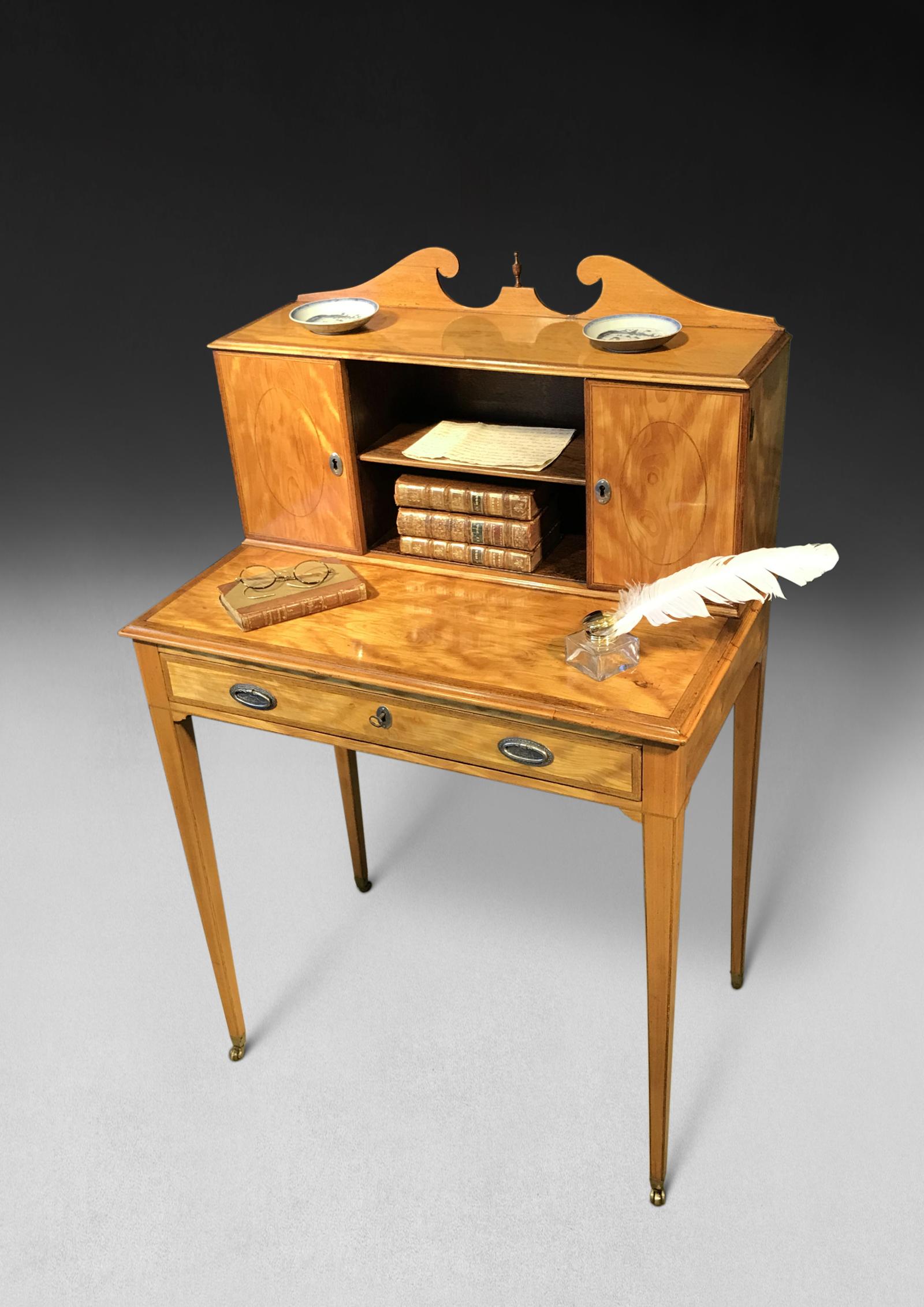 Shearton Period Satinwood Bonjeur du Jour (1 of 2)