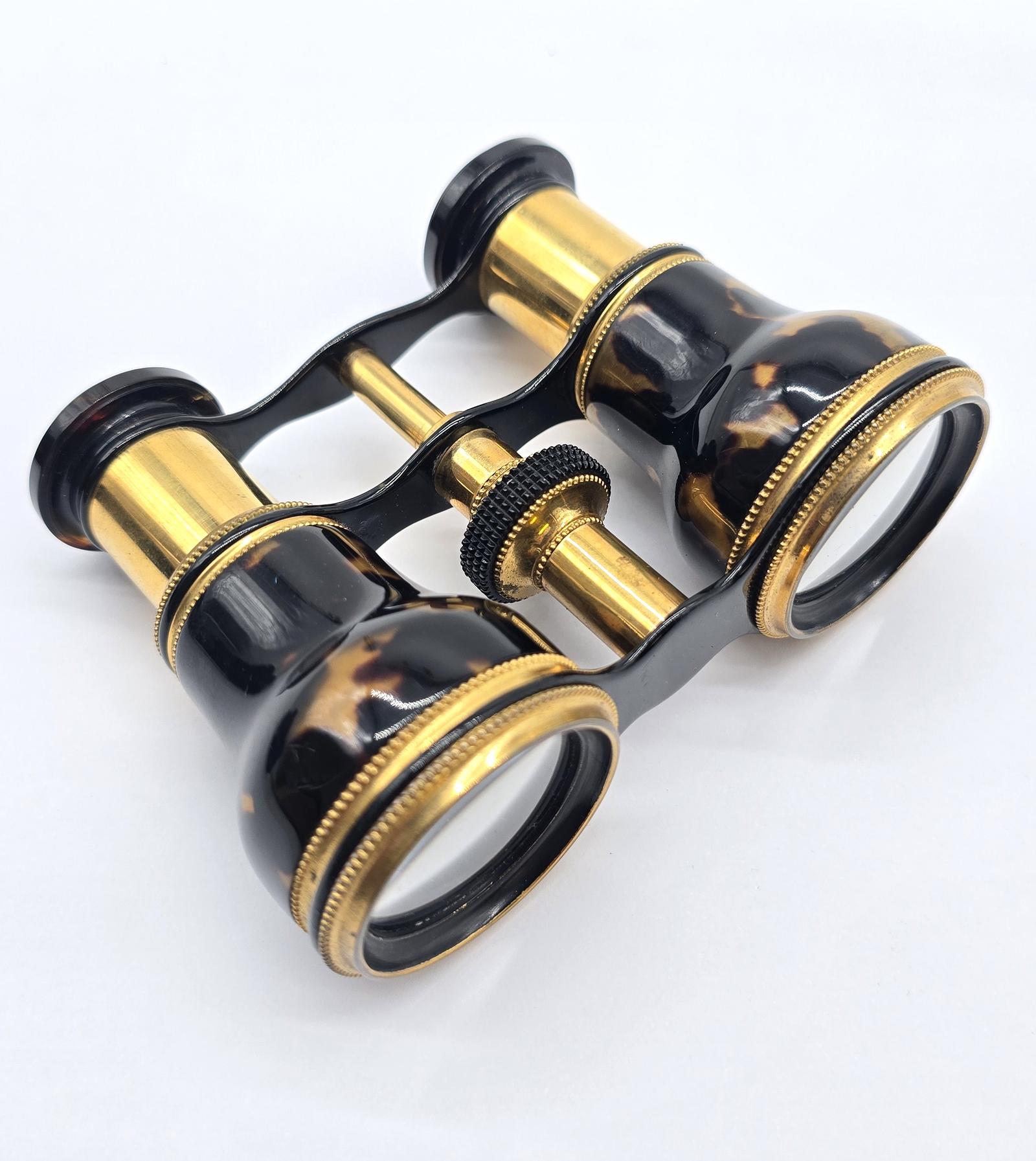 A Pair of Opera Glasses with Original Case, English Circa 1900 (1 of 17)
