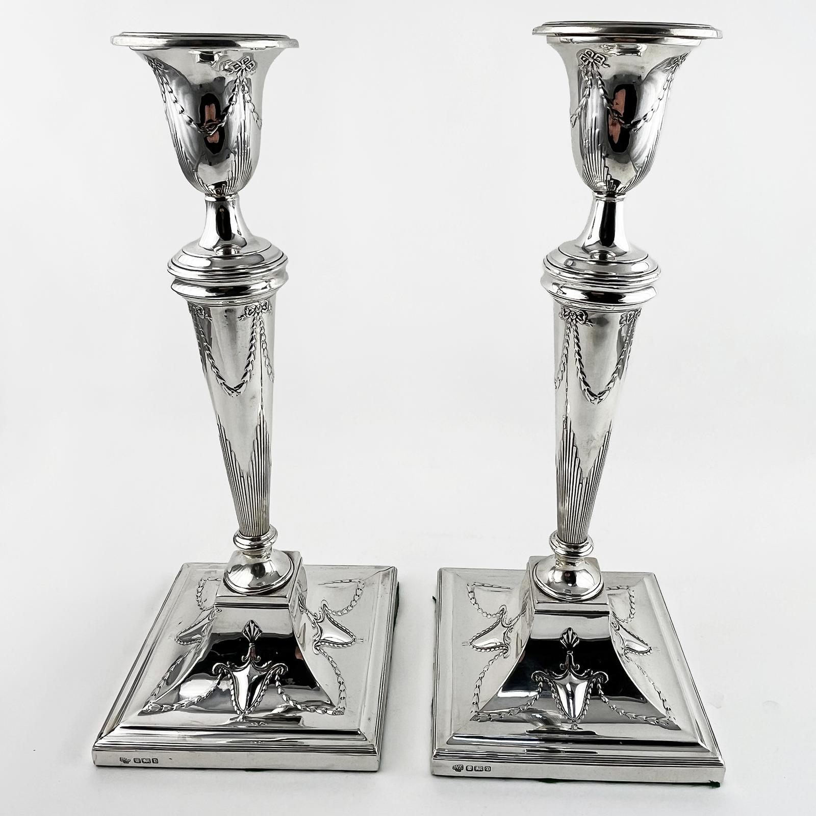 Elegant Pair of Edwardian 29.2cm (11.5") Sterling Silver Candlesticks (1 of 8) Elegant Pair of Edwardian 29.2cm (11.5") Sterling Silver Candlesticks (1 of 8)